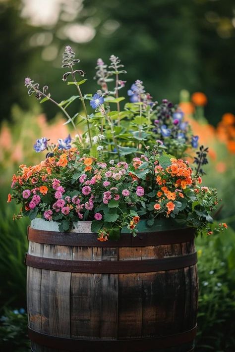 Creative Outdoor Whiskey Barrel Concepts Whiskey Barrel Garden, Whiskey Barrel Ideas, Whiskey Barrel Sink, Whiskey Barrel Table, Whiskey Barrel Planter, Barrel Flowers, Barrel Sink, House Aesthetics, Barrel Ideas