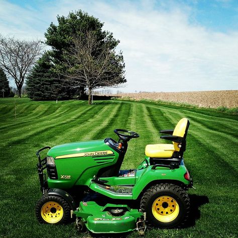 John Deere X728 John Deere Lawn Mower, John Deere Mowers, Landscaping Equipment, Airplane Car, Agricultural Machinery, John Deere Tractors, Riding Lawnmower, Lawn Mowers, Mail Art