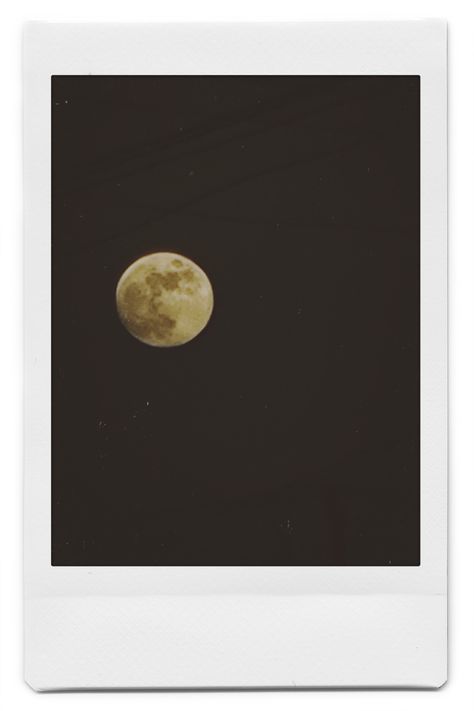 Black Polaroid Aesthetic, Moon Polaroid, Edit Assets, Diwali Pictures, Polaroid Photography, Polaroid Wall, Night Sky Painting, Galaxy Images, Dreamy Photography