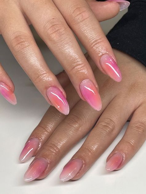 Aura Nails Acrylic Almond, 2023 Orange Nails, Spring Hard Gel Nails, Barbie Aura Nails, Short Almond Nails Aura, Aura Nails On Short Nails, Minimalist Nails Orange, Pink Aura Chrome Nails, Short Almond Aura Nails