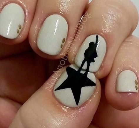 Hamilton Nail Art, Hamilton Nails Designs, Hamilton Makeup, Clover Nails, Hamilton Nails, Broadway Nails, Hamilton Jokes, Hamilton Fanart, Hamilton Broadway