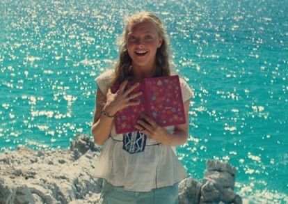 Blue Mamma Mia Aesthetic, Mama Mia Icons, Mama Mia Scenes, Mama Mia Movie Aesthetic, Mamma Mia Stills, Mamma Mia Honey Honey, Mamma Mia Profile Pic, Mamma Mia Screencaps, Mamma Mia Movie Aesthetic