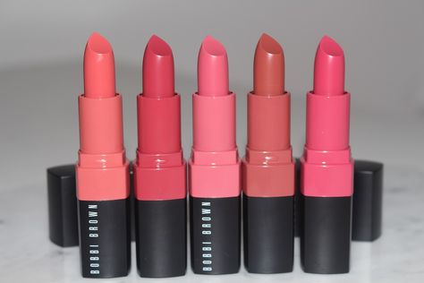 I have all 20 shades of the gorgeous new Bobbi Brown Crushed Lip Color to show you. This is diffused soft matte coloured in a modern finish. Swatches here! Bobbi Brown Lipstick Swatches, Makeup Types, Bobbi Brown Crushed Lip Color, Crazy Lipstick, Bobbi Brown Lipstick, Lip Color Shades, Bobbi Brown Lip, Chanel Rouge, Lip Makeup Tutorial