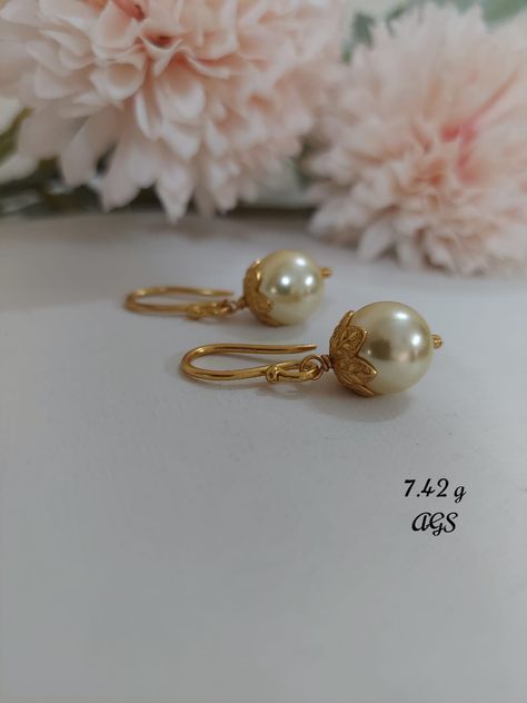 Simple Gold Beads Necklace, Pearl Stud Earrings Indian, Pearl Earrings Designs Indian, Pearl Hanging Earrings Gold, Ear Rings For Kids Gold, Kids Earrings Gold Indian, Black Beads Earrings Indian Gold, Small Buttalu Earrings Gold, Pearl Ear Rings