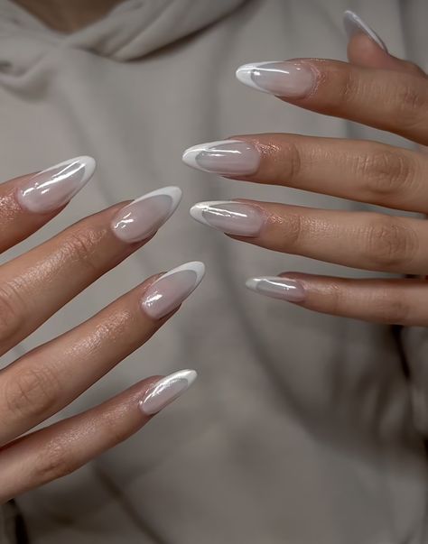 Dainty Girly Nails, Nail Inspo Dark Feminin, Stilleto Nails Coquette, Acrylic Nails Almond Shape, Fancy Nails Designs, Minimal Nails, Drip Nails, Girly Acrylic Nails, Almond Acrylic Nails