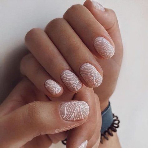 25+ Neutral Nail Designs To Give You Inspiration; line nail art. These include neutral nails, neutral nail art, neutral nail designs, neutral nail ideas, neutral nail polish, neutral nails acrylic, neutral nail color & lots more! These nail designs include easy neutral nails, beige nail art, line nail art, modern nail art, trendy nail art, trendy nails 2021, ombre nails, nude nails, nude nail art, nude nail designs, nude nail ideas & more! #neutralnails #nudenails #neutralnailart #nudenailart Neutral Nail Designs, Glitter Tip Nails, Line Nail Art, Nagellack Trends, Modern Nails, Lines On Nails, Pink Nail Art, Round Nails, Spring Nail Art