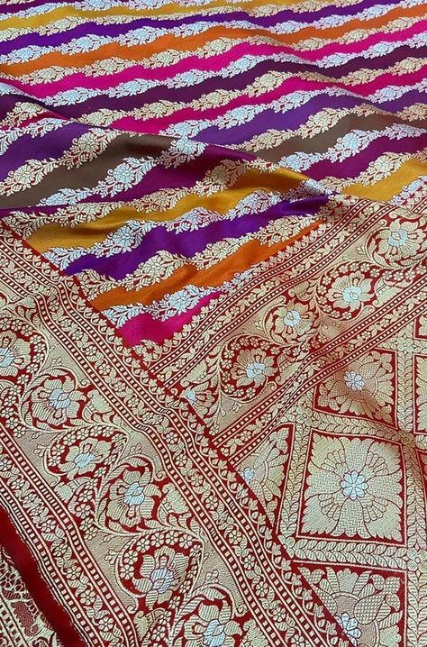 Rangkat Saree, Jacquard Saree, Flower Background Images, New Saree Designs, Design Pattern Art, Banarsi Saree, Fancy Sarees Party Wear, Jacquard Design, Textile Pattern Design