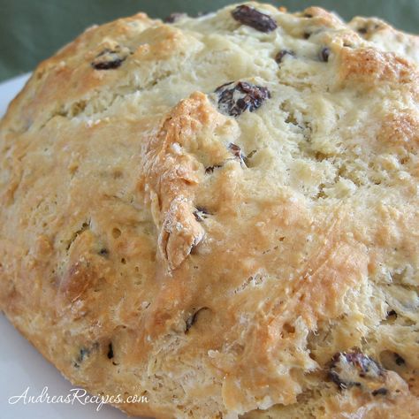 Bread Made With Buttermilk, Irish Soda Bread Easy, Recipe For Irish Soda Bread, Bannock Recipe, Soda Bread Recipe, Irish Soda Bread Recipe, Irish Cuisine, Irish Soda, Irish Soda Bread