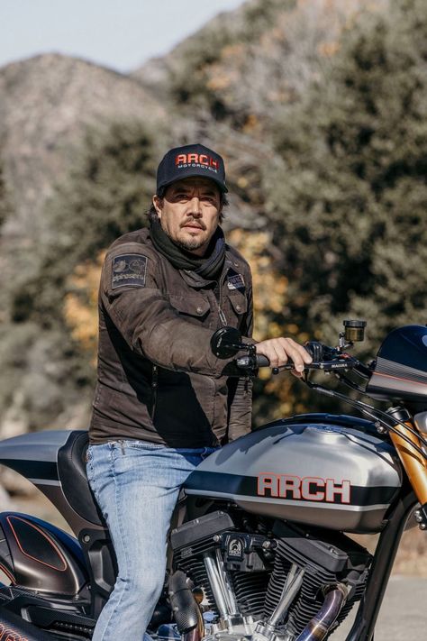 A Ride With Keanu Reeves on the New Arch Motorcycle - InsideHook Queen Throne, Arch Motorcycle, Arch Motorcycle Company, John Wick Movie, Motorcycle Manufacturers, King And Queen, Riding Motorcycle, Keanu Reeves, Ride On