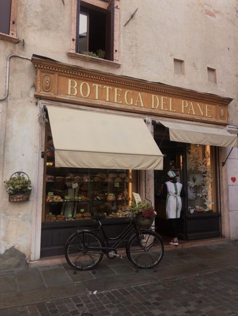 Italian Bakery Shop, Bakery With Plants, European Bakery Aesthetic, Italian Bakery Aesthetic, Bakery Italy, Italy Coffee Shop, Shops In Italy, Italian Pastry Shop, Gelato Store