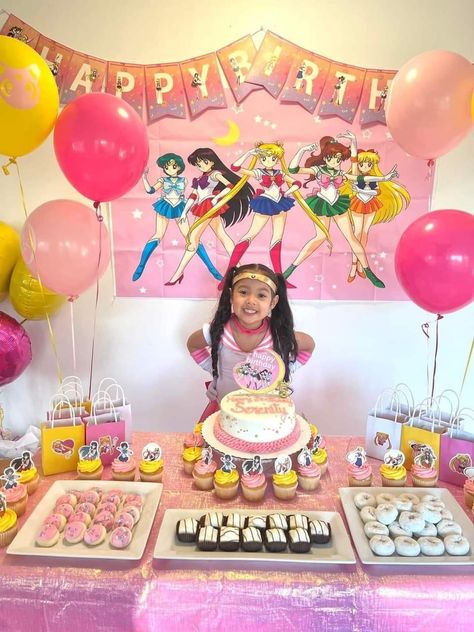 Sailor Moon Birthday Party Ideas, Sailor Moon Birthday Party Favors, Sailor Moon Party Decorations, Sailor Moon Birthday Party Decorations, Sailor Moon Theme Party, Sailor Moon Table Decor, Sailor Moon Birthday Party, Sailor Moon Balloon Decoration, Sailor Moon Birthday Decoration