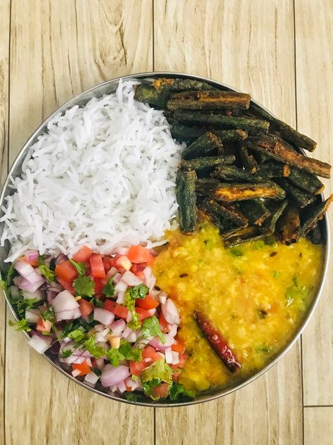 Dal Chawal Photography, Dal Chawal Aesthetic, Dal Chawal Indian, Dal Chawal Snapchat, Punjabi Cuisine, Board Pictures, Naan Recipe, Food Obsession, Naan