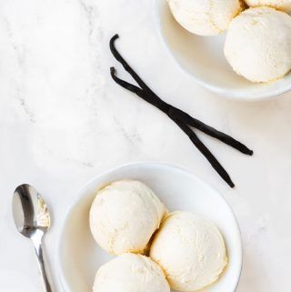 vegan vanilla ice cream - coconut milk, cashews, vanilla bean Vegan Vanilla Ice Cream, Dairy Free Vanilla Ice Cream, Ice Cream Videos, Paleo Nutrition, Cuisinart Ice Cream Maker, Coconut Milk Ice Cream, Jamie Eason, Making Homemade Ice Cream, Ice Cream Mixture