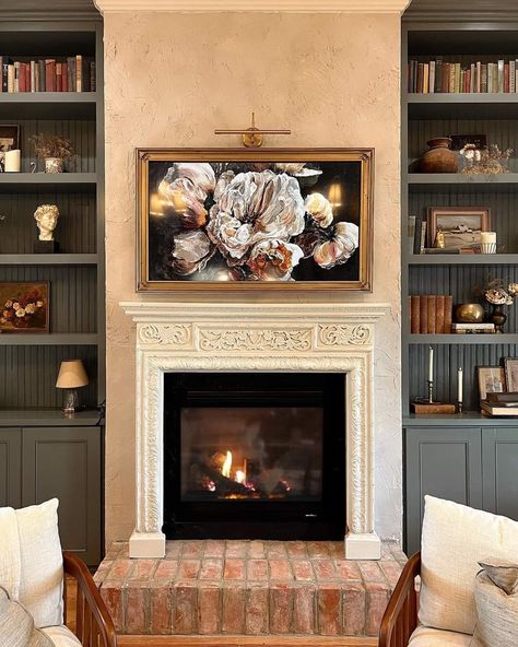 Xo Macenna Cottage, Fireplace Cottage, Xo Macenna, Cottage House Interior, Vintage Apartment, Built In Shelves Living Room, Cottage Living Room, English Country Decor, Fireplace Built Ins