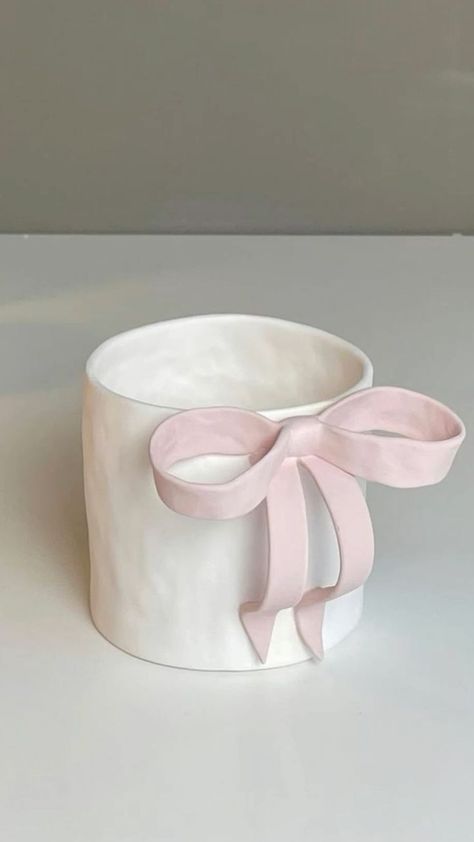 Bow Clay Art, Coquette Craft Ideas, Clay Mugs Aesthetic, Coquette Clay Ideas, Bow Mug, Pottery Class Aesthetic, Clay Tray Diy, Bow Pottery, Pottery Painting Aesthetic