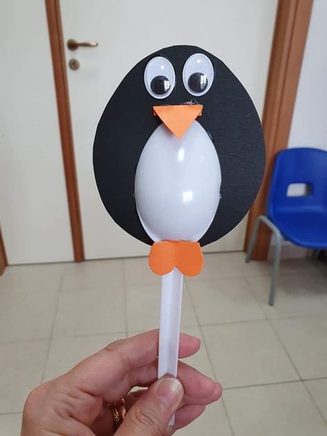 Emperor Penguin Craft, Penguin Crafts For Kids, Penguin Craft For Kids, Penguin Crafts Preschool, Letter P Crafts, Hearts Paper Crafts, Winter Crafts Preschool, Penguin Crafts, January Crafts