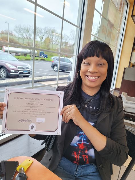 Excited to announce that Joni passed our real estate pre-licensing class and committed to joining our award winning real estate team! 👏👍💯🎯🎉🎉🎉 Real Estate Certificate, Real Estate Agent Black Women, Leasing Agent Aesthetic, Real Estate License Certificate, Real Estate Black Women, Real Estate License Aesthetic, Black Real Estate Women, Real Estate Agent Aesthetic, Agent Aesthetic