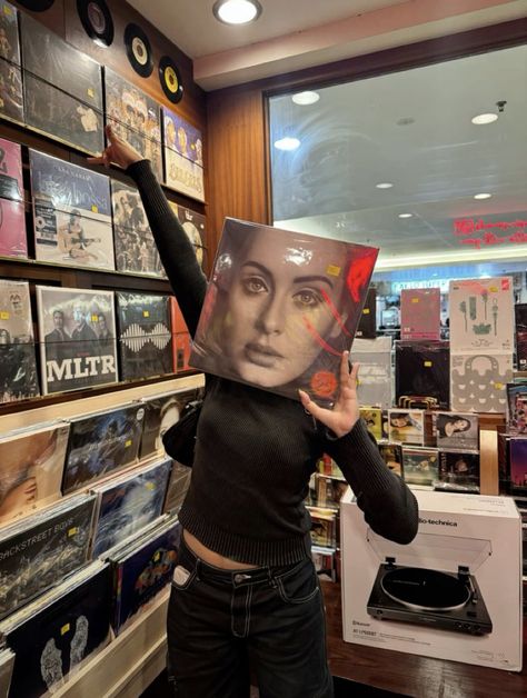 Posing With Vinyl Records, Music Record Aesthetic, Adele Core Aesthetic, Vinyl Instagram Story, Record Store Instagram Pictures, Downtown Aesthetic Photoshoot, Vinyl Records Photoshoot, Vinyl Girl Aesthetic, Aesthetic Vinyl Pictures