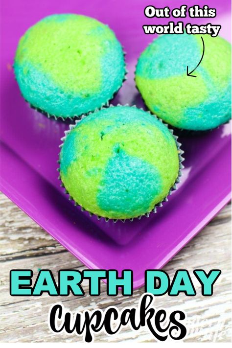 An Earth Day Cupcake recipe that it out of this world. Don't miss out on this fun Earth Day activity for kids. #EarthDay #EarthDayActivities #KidsFun #Recipes #Cupcakes #KidsActivities #SimpleRecipes #Earth How To Make Earth, Recipes Cupcakes, Earth Day Activity, Boredom Busters For Kids, Kids In The Kitchen, Eat Cupcakes, Kid Cupcakes, Simple Muffin Recipe, Filled Cupcakes