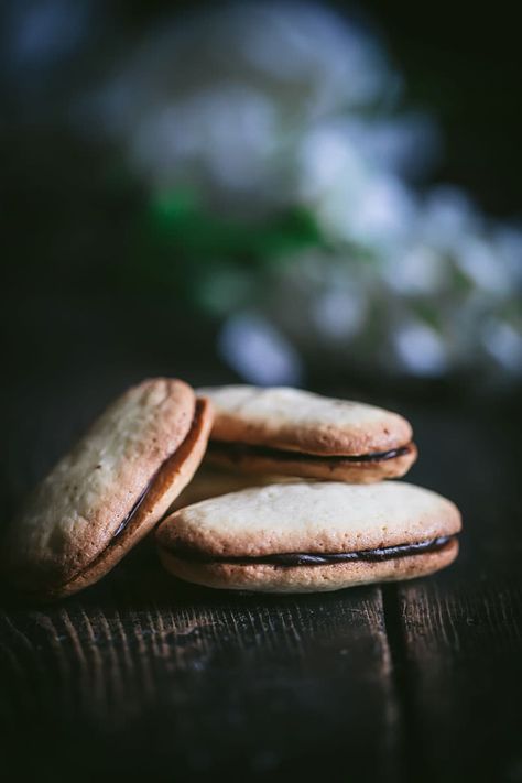 Gluten Free Milano Cookies, Milano Cookie Recipe, Milano Cookie, Milano Cookies, Dairy Recipes, Vegan Party Food, Cookies Gluten Free, Crispy Cookies, Chocolate Sandwich