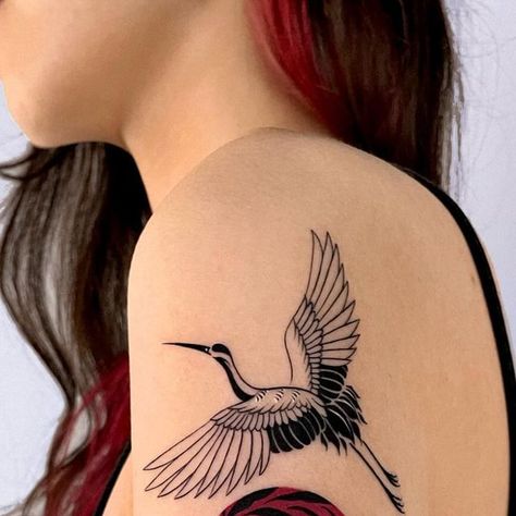 Crane Flying Tattoo, Black Crane Tattoo, Crane Tattoo Back, Crane Tattoo Arm, Japanese Crane Tattoo Design, Herron Tattoo, Sandhill Crane Tattoo, Japanese Art Tattoo, Japanese Crane Tattoo