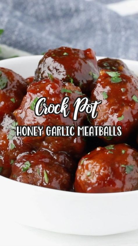 Tender meatballs simmered in a sweet and savory sauce and all made in the slow cooker. This viral Tik Tok recipe for Crock Pot Honey Garlic Meatballs are perfect as an appetizer or dinner! Fresh Meatballs Crockpot, Honey Garlic Meatballs Crockpot, Crockpot Meatball Appetizers, Weight Watchers Meatballs, Easy Meatball Sauce, Meatball Appetizer Crockpot, Honey Garlic Meatballs, Garlic Meatballs, Slow Cooker Meat