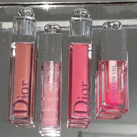 𓃭 on Twitter: "Dior lip products… " Profumo Victoria Secret, Desain Pantry, Dior Lip Glow, Smink Inspiration, Gloss Labial, Dior Makeup, Luxury Makeup, Makeup Items, Lip Glow