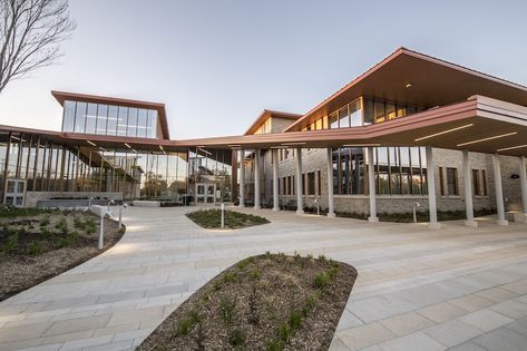 Child-specific mental health center features design elements to support healing | Building Design + Construction Rehabilitation Center Architecture, Children Hospital Design, Folding Architecture, Healthcare Interior Design, Virginia Commonwealth University, Hospital Architecture, Health And Wellness Center, Mental Health Center, Hospital Design