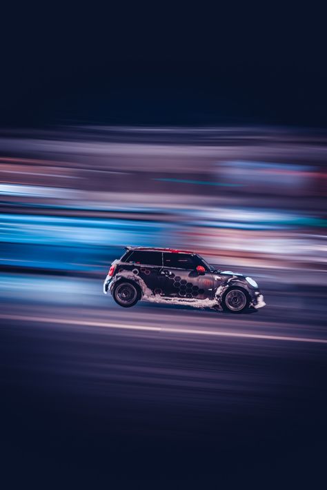 Panning photography Panning Photography Ideas, Fast Shutter Speed Photography Ideas, Slow Shutter Speed Photography Ideas, Shutter Speed Examples, Slow Shutter Speed Photography, Panning Photography, Motion Blur Photography, High Shutter Speed, Speed Photography