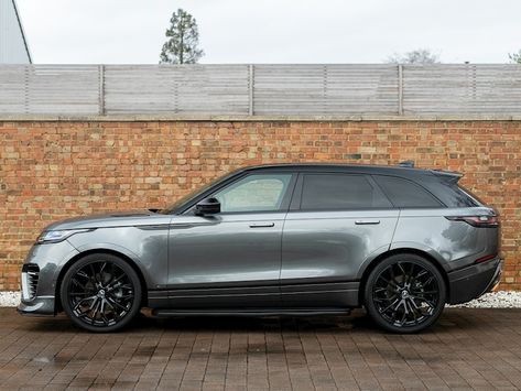 Range Rover Velar R-Dynamic HSE Urban Land Rover Velar, Range Rover Jeep, Dynamic Interior, Land Rover Sport, Cars Mustang, Goals 2024, Luxury Cars Range Rover, Used Land Rover, Range Rover Supercharged