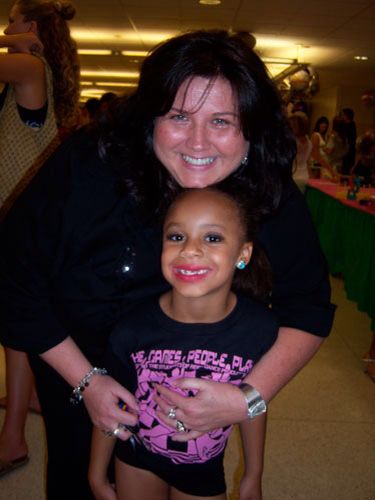 Mom Baby Pictures, Dance Moms Paige, Dance Moms Abby, Nia Sioux Frazier, Dance Moms Clips, Nia Frazier, Dance Moms Facts, Dance Moms Moments, Dance Moms Cast