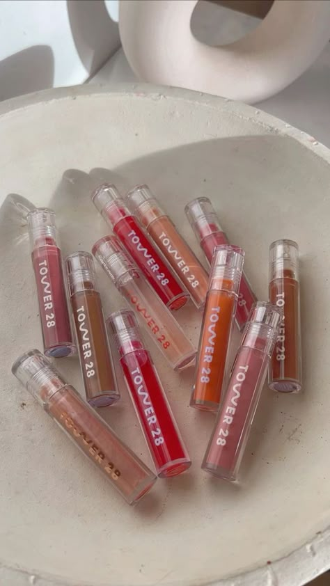 Lip Gloss Tower 28, Tower Lip Gloss, Tower 28 Gloss, Saie Lip Gloss, Tower28 Lip Gloss, Tower 28 Lip Gloss, Lip Products Aesthetic, Beauty Aesthetic Makeup, Best Lip Products