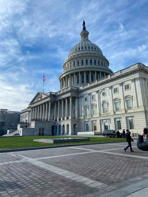 Washington Dc Buildings, Capitol Hill Intern, Capitol Hill Aesthetic, United States Aesthetic, Capital Building Washington Dc, Us Capitol Building, Capital Building, Dc Trip, United States Capitol