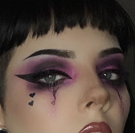 Emo Prom Makeup, Purple Alt Makeup, Stocking Makeup, Purple Goth Makeup, Black Goth Makeup, Black Makeup Looks, Pastel Goth Makeup, Purple Makeup Looks, Vampy Makeup