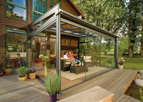 sleek glass covered patio idea Enclosed Patio Ideas, Shade Screen, Modern Outdoor Patio, Outdoor Patio Designs, Enclosed Patio, Pergola Design, Pergola With Roof, Glass Walls, Patio Roof