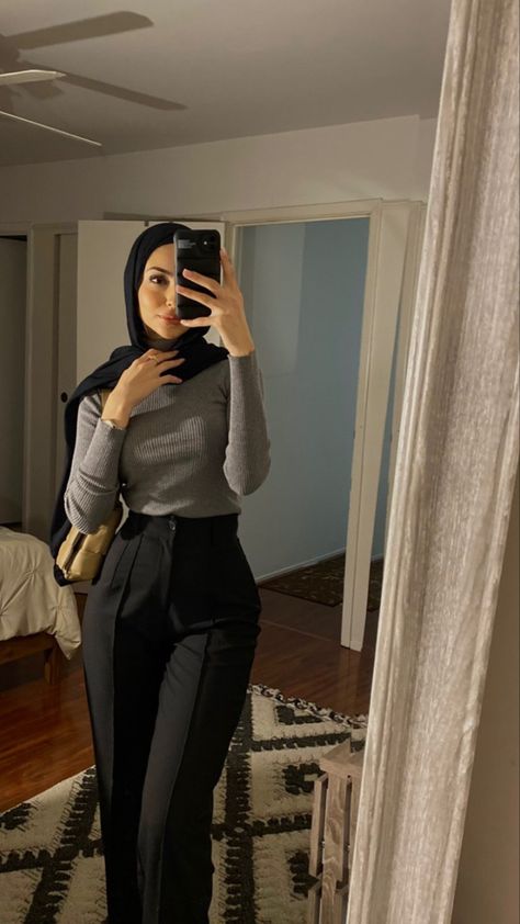 Smart Hijabi Outfits, Hijabi Interview Outfit, Sixth Form Outfits Modest, Hijabi Sixth Form Outfits, Business Casual Outfits Hijab, Hijab Inspo Outfit, Grey Outfit Hijab, 6 Form Outfits, Hijabi Work Outfits