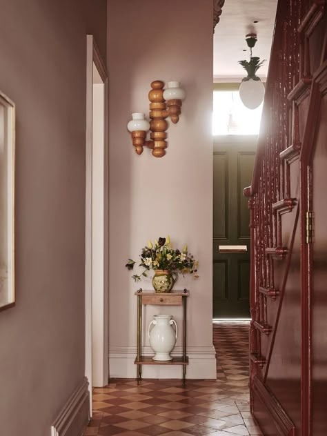 Bitty Bromley Interiors, Modern Queen Anne House Interior, Pink Hallway, Room Decor Ideas Aesthetic, Hallway Colours, Snug Room, Lucy Williams, Home Hallway, Hallway Inspiration