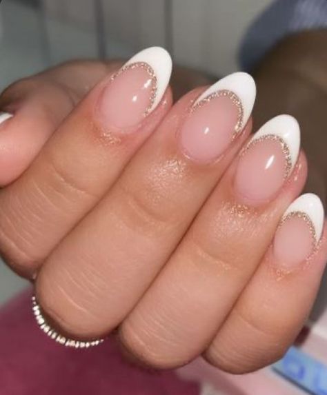 Hoco French Tips, White French Tip Hoco Nails, Junior Ring Ceremony Nails, Cute Nails For Senior Pictures, Bridesmaid Nail Ideas Almond, French Tip Back To School Nails, Cute Simple French Nails, Almond Nails Fun Designs, Homecoming Nails Natural