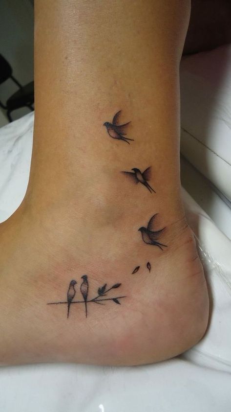 50 Bird tattoo ideas to express your freedom - Blurmark Mutterschaft Tattoos, A Small Tattoo, Tiny Bird Tattoos, Small Tattoo Placement, Vogel Tattoo, Ankle Tattoo Designs, Ankle Tattoos For Women, Foot Tattoos For Women, Inspiration Tattoos