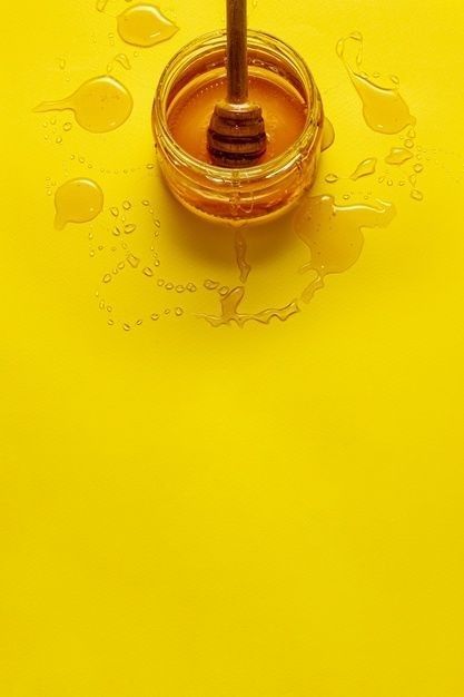 Photo Jar, Adobe Illustrator Portrait, Honey Art, Bee Pictures, Gold Wallpaper Background, Galaxy Wallpaper Iphone, Line Art Vector, Fruit Wallpaper, Cosmetics Photography