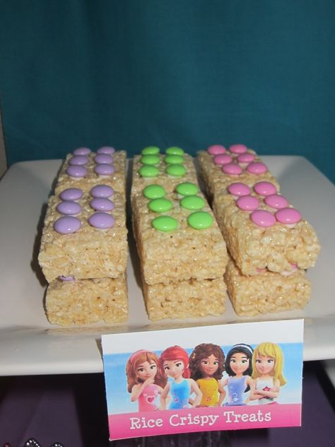 Lego Treats, Lego Girls Birthday Party, Lego Colors, Girls Lego Party, Friends Birthday Party Ideas, Lego Friends Birthday Party, Lego Themed Birthday Party, Lego Friends Birthday, Lego Friends Party