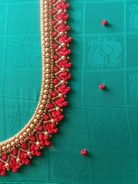 Ariwork Blouse Designs, Thread Embroidery For Blouse, Thread And Bead Work Blouse, Aari Work Thread Work Blouse, Simple Arri Work Design, Aari Simple Designs, Thread Designs On Cloth, 1000 Rs Aari Work Design, Simple Thread Work