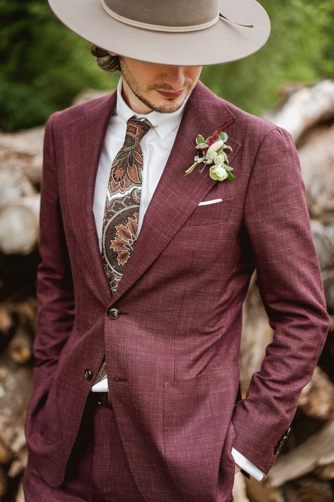 Boho Groom inspiration for an alternative wedding look. All American rustic country dessert wedding