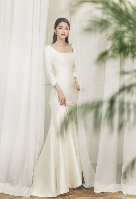 KOREAN WEDDING A-009 ANDYOO STUDIO : korea wedding pledge Wedding Dress Korean, Wedding Dresses Korean, Winter Wedding Gowns, Gaun Koktail, Korean Wedding Dress, Korean Song Lyrics, Boho Bridal Gowns, 파티 드레스, Korean Wedding