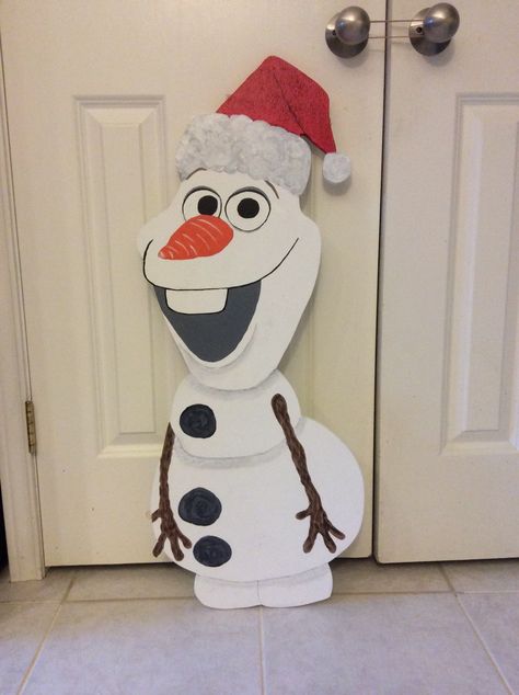 Christmas Door Decorations Snowman, Christmas Decor Ideas Santa Claus, Christmas Decor Cardboard Diy, Christmas Decoration From Paper, Christmas Door Decorations Simple, Snowman On Door, Winter Decorations School, Christmas Decor For School Hallway, Olaf Door Decoration