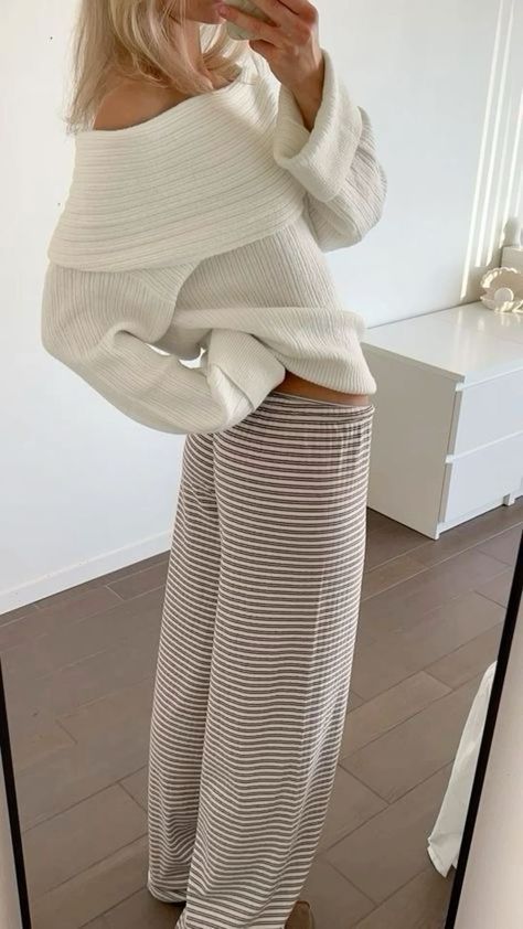 top amazon sweater Loungewear Aesthetic Outfits, Lounge Sets Aesthetic, Cute Lounge Wear Outfits, Classic Outfit Aesthetic, Chic Loungewear Outfits, Loungewear Aesthetic, Amazon Sweater, Class Fits, Morning Outfit