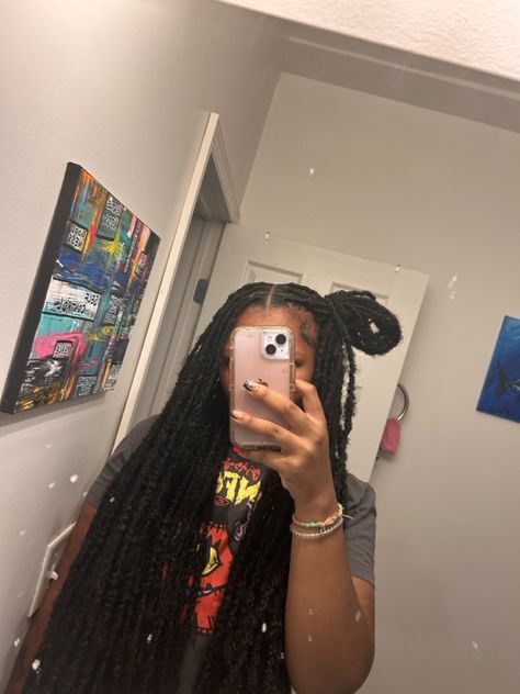 Distressed Soft Locs, Distressed Locs, Beautiful Dorm Room, Quick Natural Hair Styles, Dope Hairstyles, Locs Hairstyles, Protective Hairstyles, Protective Styles, Locs