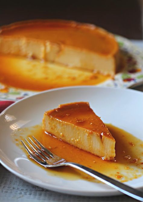 Cream cheese flan is a crowd pleaser. A bit firmer than regular flan, but not as thick as typical cheesecake, you’ll get rave reviews as your guests lick their plates. The end result is a cream cheese custard topped with a decadent layer of beautiful amber colored homemade caramel. It's beautiful and it's rewarding. A perfect flan dessert recipe for the holidays. #creamcheese #recipe #cheesecake Perfect Flan, Cream Cheese Custard, Cheese Flan Recipe, Cream Cheese Flan, Cheese Flan, Baking Cheesecake, Flan Dessert, Recipe Cheesecake, Chocolate Peanut Butter Desserts