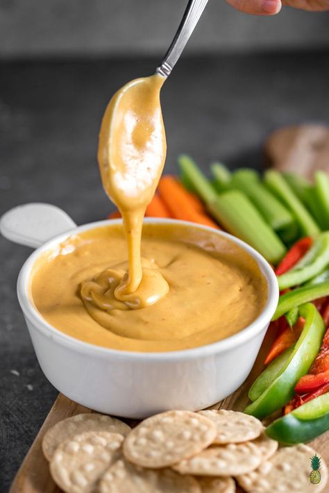 The Best Vegan Chipotle Cheddar Cheese Sauce (Healthy & Oil-free) Sauce Cheddar, Vegan Chips, Vegan Chipotle, 1000 Calorie, Healthy Cheese, Healthy Oil, Cheddar Cheese Sauce, Dip Sauce, Vegan Cheddar