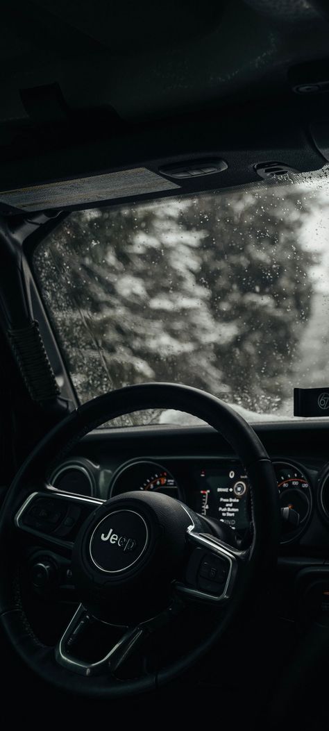 Jeep Renegade Black, Jeep Steering Wheel, Black Car Wallpaper, Black Jeep Wrangler, Auto Jeep, Jeep Wallpaper, Jeep Interiors, Jeep Photos, Cars Jeep